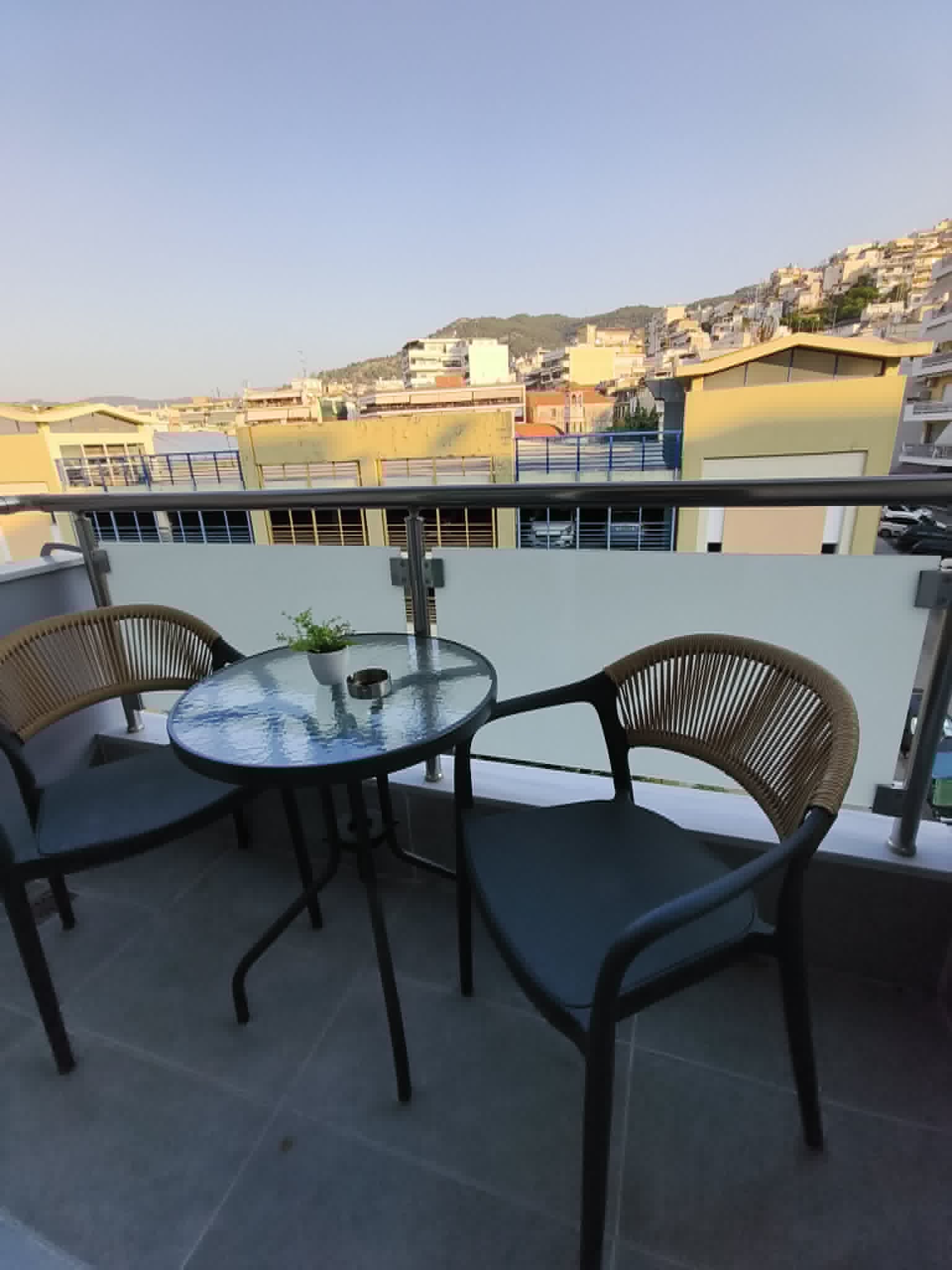 Studio, 1st floor, with balcony